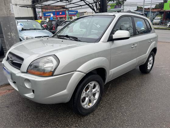 HYUNDAI TUCSON 2.0 MPFI GLS 16V 143CV 2WD FLEX 4P AUTOMÁTICO HYUNDAI TUCSON 2.0 MPFI GLS 16V 143CV 2WD FLEX 4P AUTOMÁTICO